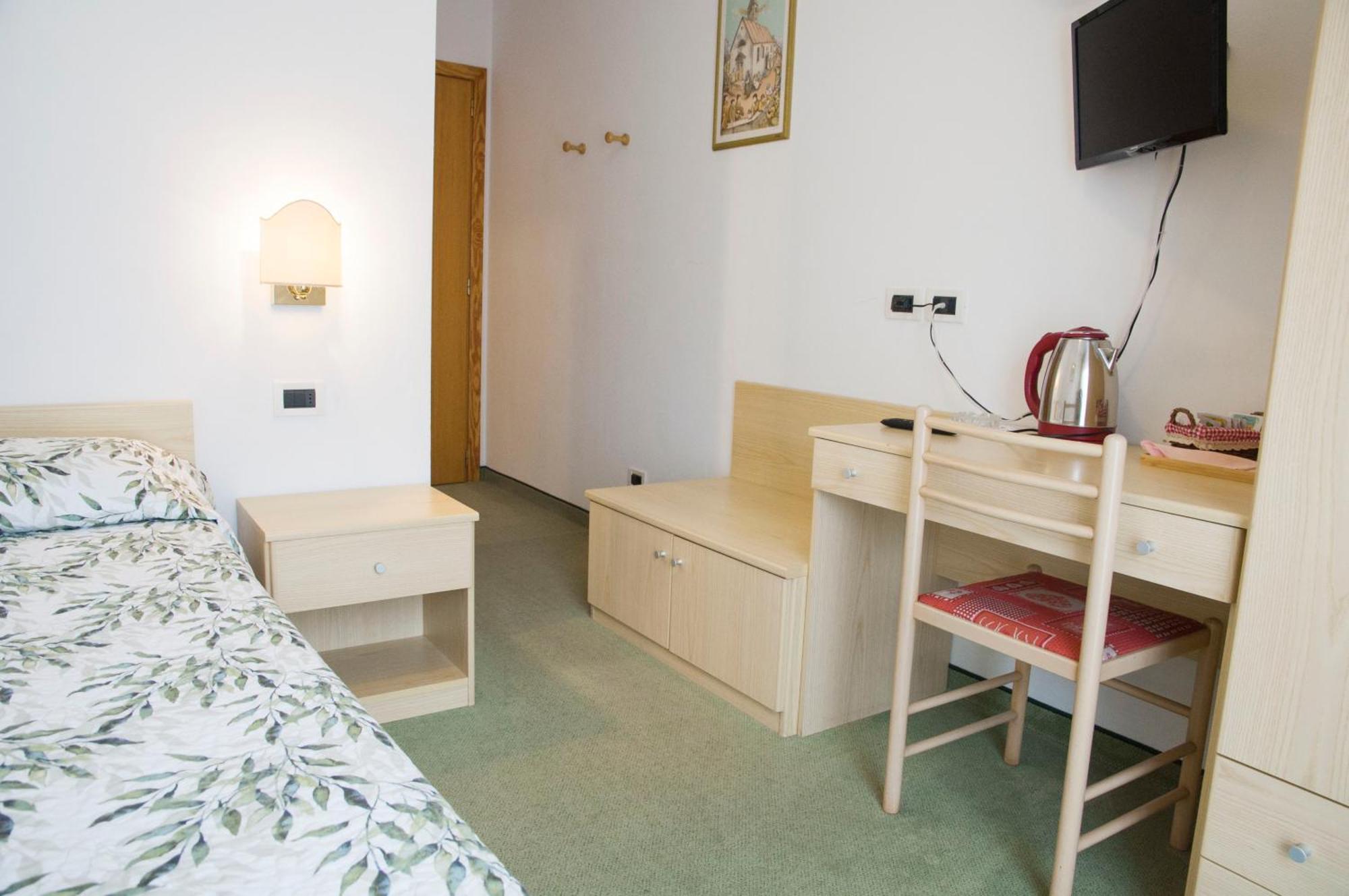 Bed and Breakfast Garni Mariolina Falcade Exterior foto