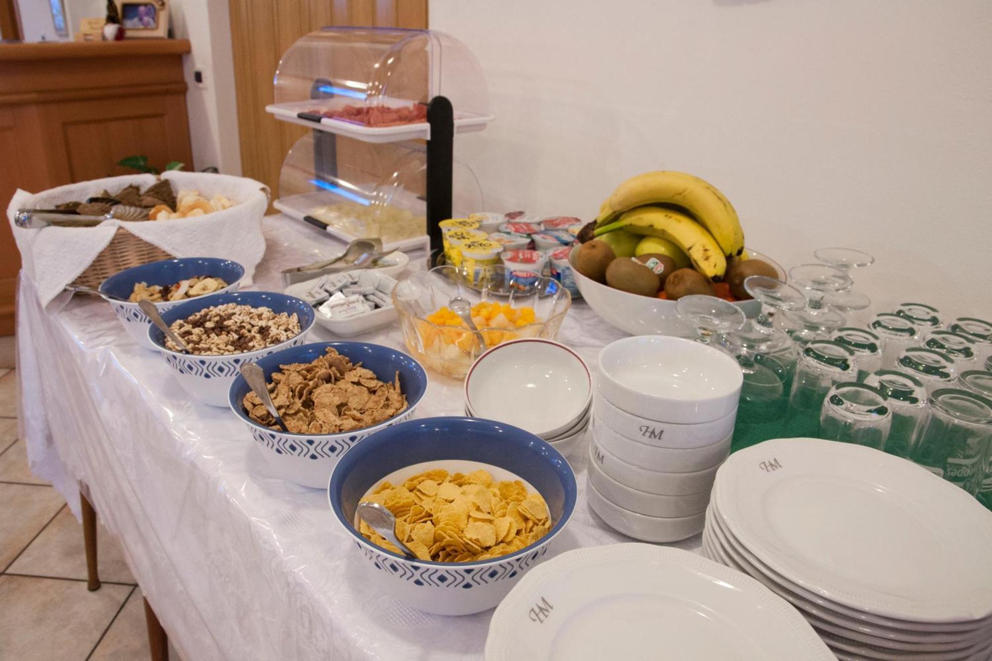Bed and Breakfast Garni Mariolina Falcade Exterior foto
